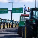 Αγρότες: Μπλόκα και ολικοί αποκλεισμοί σε βασικούς οδικούς άξονες