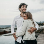 H επιστήμη μίλησε: Πόσο χρόνο θέλουν την ημέρα οι γυναίκες από τον σύντροφό τους για να είναι χαρούμενες