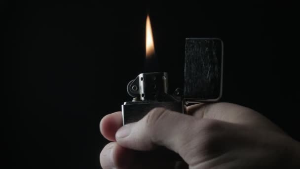 Απίστευτο! Κατάπιε αναπτήρα πριν από 30 χρόνια και λειτουργεί ακόμη