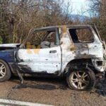 Φρίκη: Απανθρακωμένος άνθρωπος σε αυτοκίνητο ενώ το σπίτι του τυλιγόταν στις φλόγες