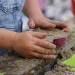 Επίδομα παιδιού Α21: Τι ώρα θα μπει στα ΑΤΜ η τελευταία δόση για το 2025