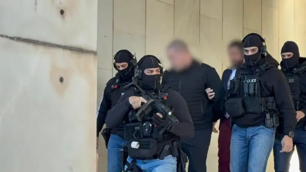 Φοινικούντα: Με δρακόντεια μέτρα στην Ευελπίδων οι κατηγορούμενοι για το σοκαριστικό διπλό φονικό που συγκλονίζει τη Μεσσηνία