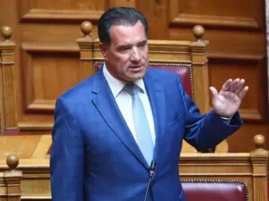 Επίθεση Γεωργιάδη σε Βαρουφάκη μετά τις δηλώσεις για τα ναρκωτικά