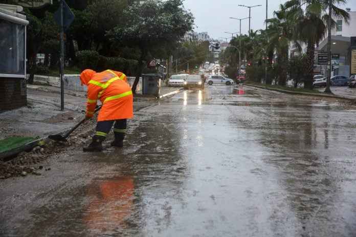 Κακοκαιρία Byron: Έκτακτη ανακοίνωση της Πολιτικής Προστασίας