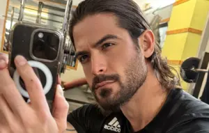 Άρης Μουγκοπέτρος: Κρατείται μετά τη μήνυση της συζύγου του – Ραγδαίες εξελίξεις με τον δικηγόρο του