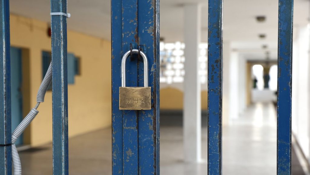 Η κακοκαιρία «παγώνει» τα σχολεία στη Ρόδο