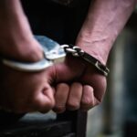 Σύλληψη οργανωμένου οπαδού στη Θεσσαλονίκη: Τι βρήκαν οι αστυνομικοί στο σπίτι του