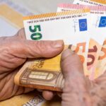 Συντάξεις: Κλείδωσε η αύξηση – Πόσα θα πάρουν 671.586 συνταξιούχοι