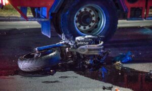 Γλυφάδα: Θανατηφόρο τροχαίο στη Λεωφόρο Βουλιαγμένης – Νεκρός μοτοσικλετιστής