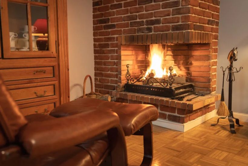 Έχετε τζάκι στο σπίτι; Υπάρχει μια κρίσιμη λεπτομέρεια που πρέπει να ελέγξετε πριν το ανάψετε