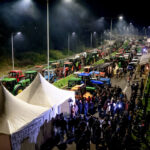 Κατέλαβαν τη γέφυρα της Χαλκίδας οι αγρότες – Έκλεισαν τις λωρίδες, απέκλεισαν παραδρόμους της Εθνικής Οδού