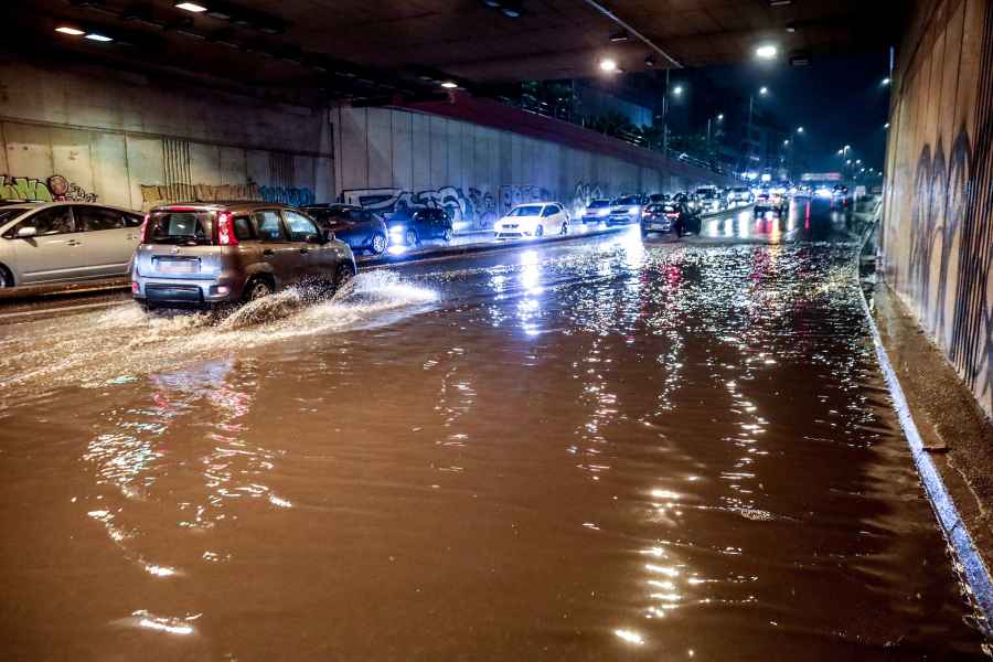 Έκτακτη ανακοίνωση από το Υπουργείο Εργασίας! Τηλεργασία λόγω κακοκαιρίας – Οι οδηγίες που έδωσε