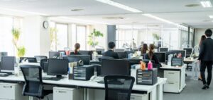 Ανατροπές στην κανονική άδεια: Tι αλλάζει από το 2026 για εργαζόμενους και εργοδότες