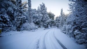 Χιόνια και τσουχτερό κρύο έως την Αττική – Ψυχρή εισβολή από Ρωσία αναμένεται το επόμενο 48ωρο