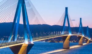 Συναγερμός στη Γέφυρα Ρίου-Αντιρρίου – 53χρονος από το Αίγιο αποτράπηκε την τελευταία στιγμή