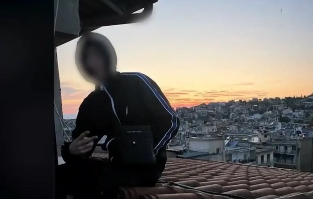 Φονικό στις Σέρρες: «Κλαίει στα κρατητήρια» λέει ο αδελφός του 16χρονου κατηγορούμενου