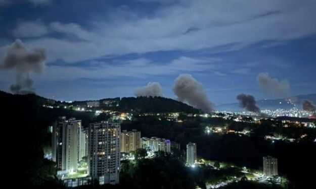 Εκρήξεις στο Καράκας - Αναφορές για αμερικανική επίθεση