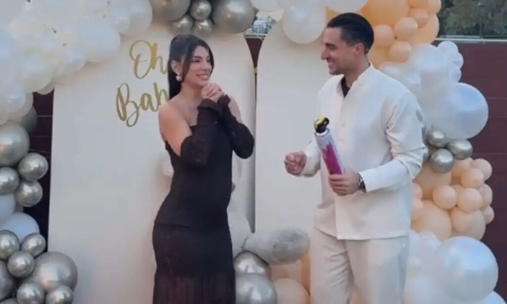 Κατσούλης – Ρουμελιώτη: Αποκαλύφθηκε το φύλο του μωρού τους – Η τρυφερή στιγμή