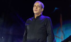 Θέμης Αδαμαντίδης: Αποκάλυψε την πραγματική του ηλικία και προκάλεσε έκπληξη