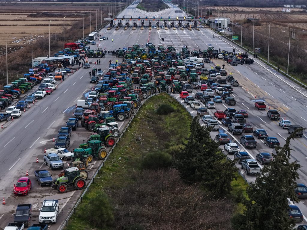 Μπλόκα αγροτών: Τέλος τα δρομολόγια ΚΤΕΛ - Ποιους αφορά