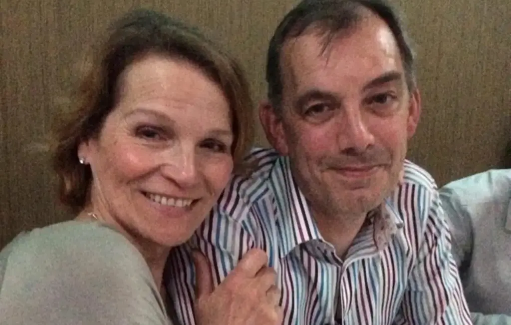 Τον μαχαίρωσε επειδή θανάτωσε τα σκυλιά τους