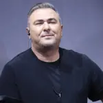 Αναβάλλονται οι εμφανίσεις του Αντώνη Ρέμου