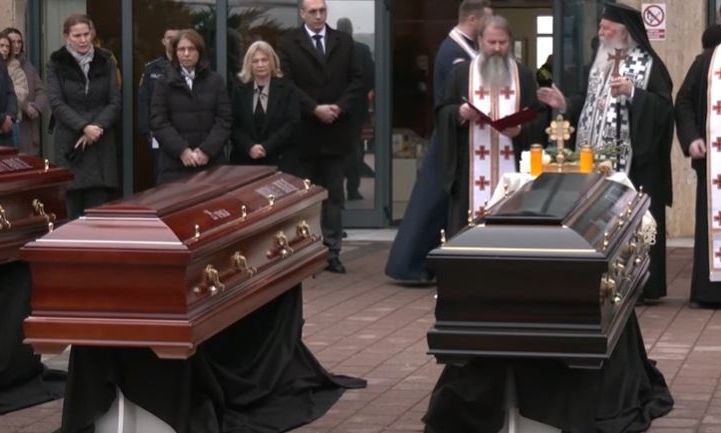 Ράγισαν καρδιές στην Τιμισοάρα: Τρισάγιο για τους 7 οπαδούς του ΠΑΟΚ πριν τον επαναπατρισμό