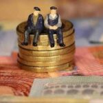 Ανατροπή στις συντάξεις Φεβρουαρίου – Νωρίτερα οι πληρωμές και αυξημένα ποσά