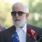 Πέτρος Φιλιππίδης: Το βλέμμα στο θέατρο, η υγεία, η νέα καθημερινότητα και η ζωή με την Ελπίδα Νίνου μετά τη φωτιά