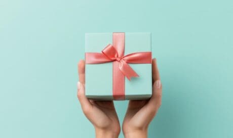 Εορτολόγιο 30 Ιανουαρίου: Ποιοι γιορτάζουν σήμερα – Μεγάλη μέρα για την Ορθοδοξία