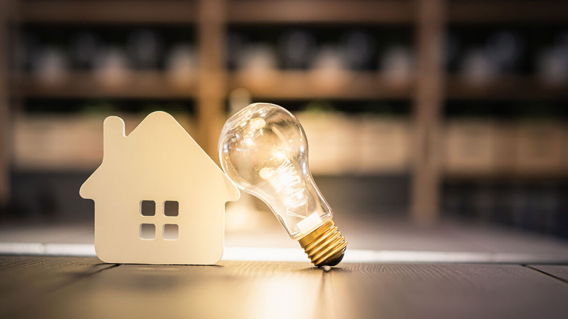 Νέα «πορτοκαλί» τιμολόγια ηλεκτρικού ρεύματος: Πώς αλλάζουν οι χρεώσεις ανά ώρα