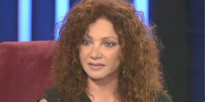 Η Σοφία Αρβανίτη μιλά για τις ανασφάλειες που της προκάλεσε η μητέρα της