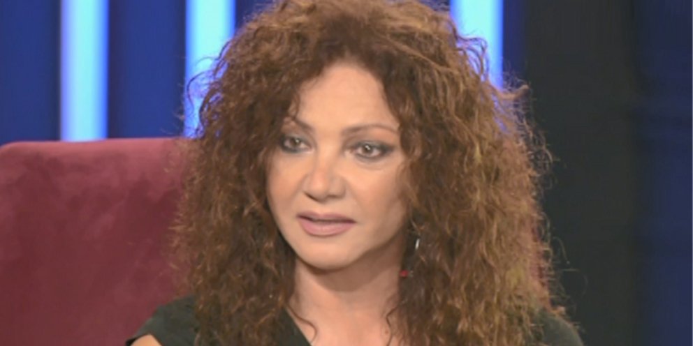 Η Σοφία Αρβανίτη μιλά για τις ανασφάλειες που της προκάλεσε η μητέρα της