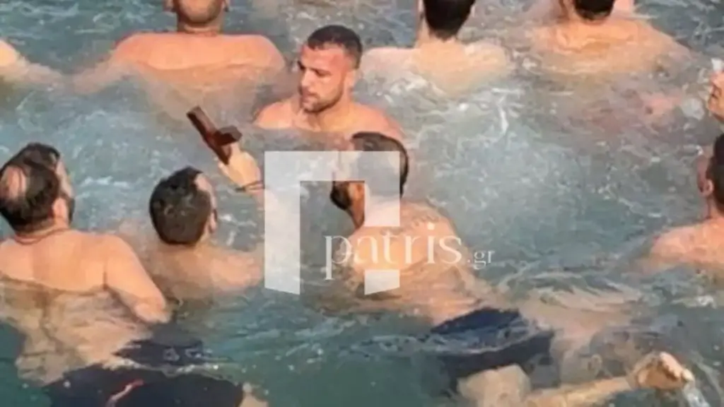 Θεοφάνια: Απίστευτο! Έσπασαν τον Τίμιο Σταυρό