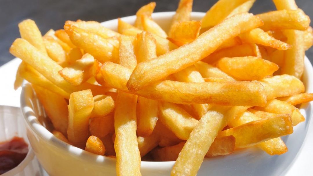Το ένα και μοναδικό κόλπο για να τηγανίσετε τις καλύτερες πατάτες