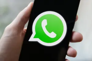 Η νέα απάτη στο WhatsApp που αδειάζει τον λογαριασμό σας χωρίς να το καταλάβετε