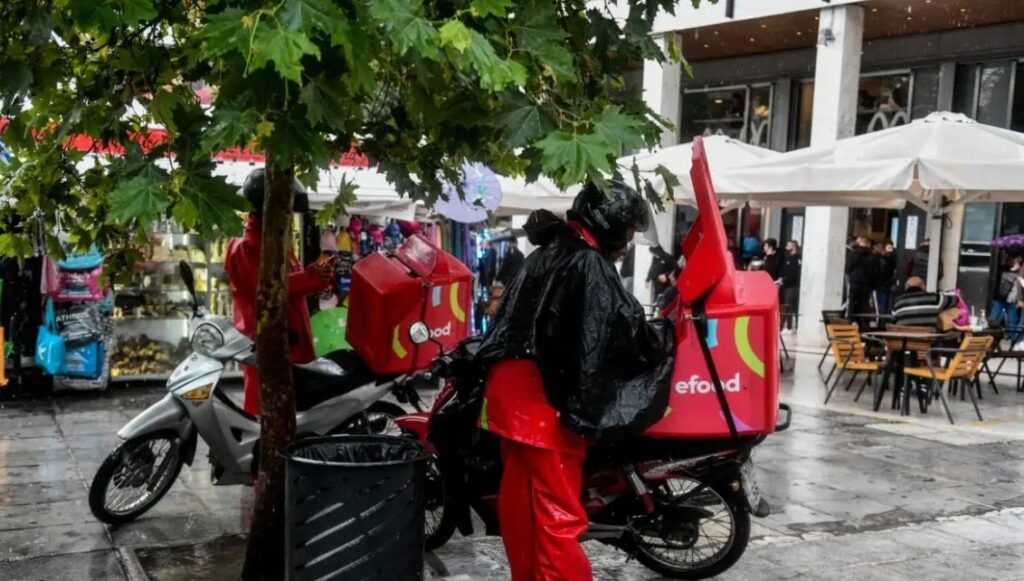 Τσικνοπέμπτη με απεργία στην efood