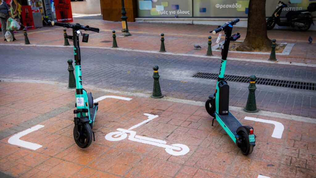 Πέθανε οδηγός ηλεκτρικού πατινιού στην Αθήνα