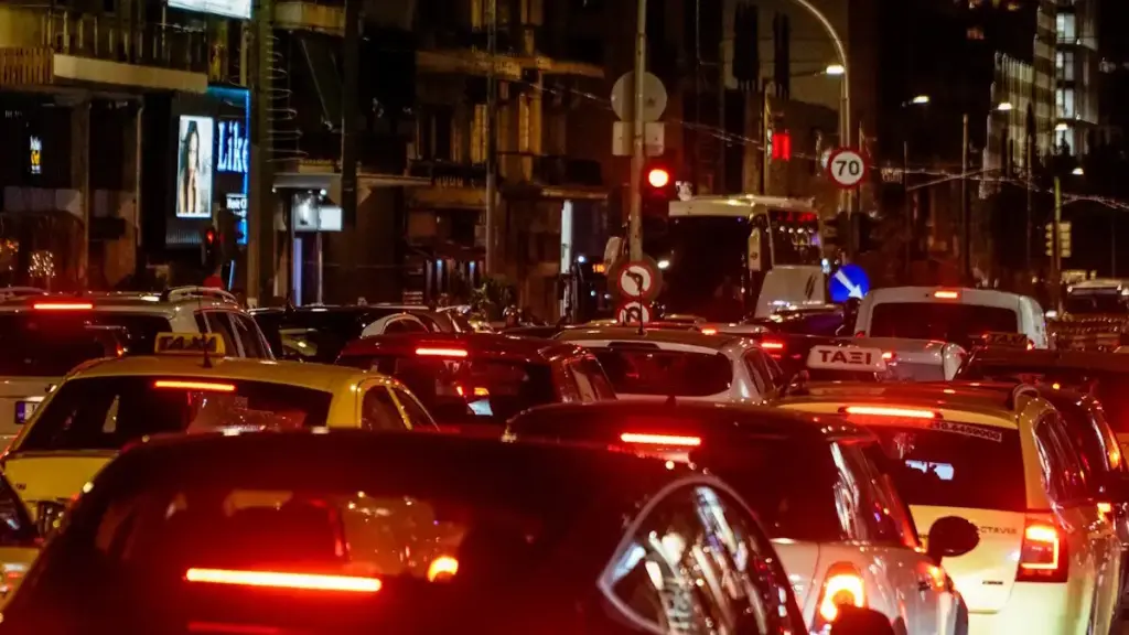 Τέσσερα τροχαία στην Λεωφόρο Ποσειδώνος: Κυκλοφοριακό κομφούζιο στο ρεύμα προς Γλυφάδα