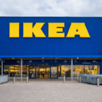 IKEA: Το ροζ φωτιστικό των 12,99€ που γίνεται ανάρπαστο