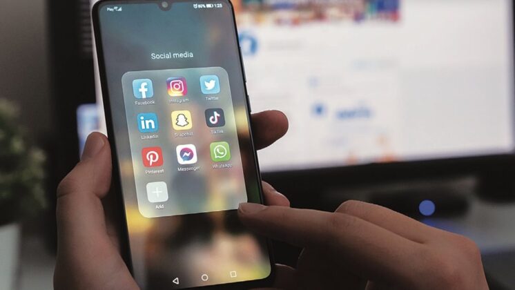 Επίδομα 70 ευρώ για κινητό: Πώς θα το πάρετε