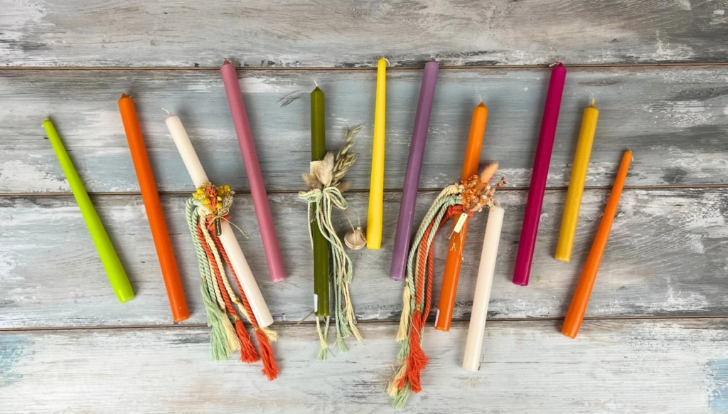 Λαμπάδα τέλος: Σε ποια ηλικία σταματούν οι υποχρεώσεις του νονού στο βαφτιστήρι του – Πότε παίρνει δώρα για τελευταία φορά;