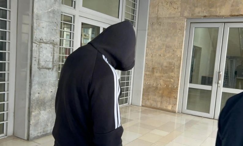 Θεσσαλονίκη: «Μαμά χτύπησα με το αμάξι δύο παιδιά, το ένα δεν κουνιέται»