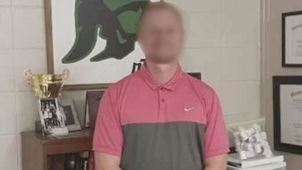 Η σύζυγος του καθηγητή που σκοτώθηκε από μαθητή, ζητά να αποσυρθούν οι κατηγορίες – «Να μην καταστραφούν κι άλλες ζωές»