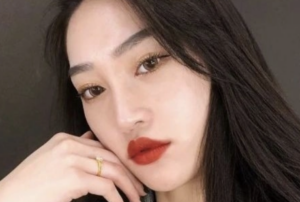 Θλίψη για τον θάνατο της influencer Wang Wei-Chien από λέμφωμα