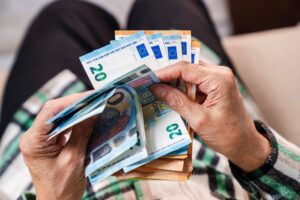 Συντάξεις: Νέα απόφαση – Αναδρομικά έως 7.789 ευρώ – Ποιους αφορά