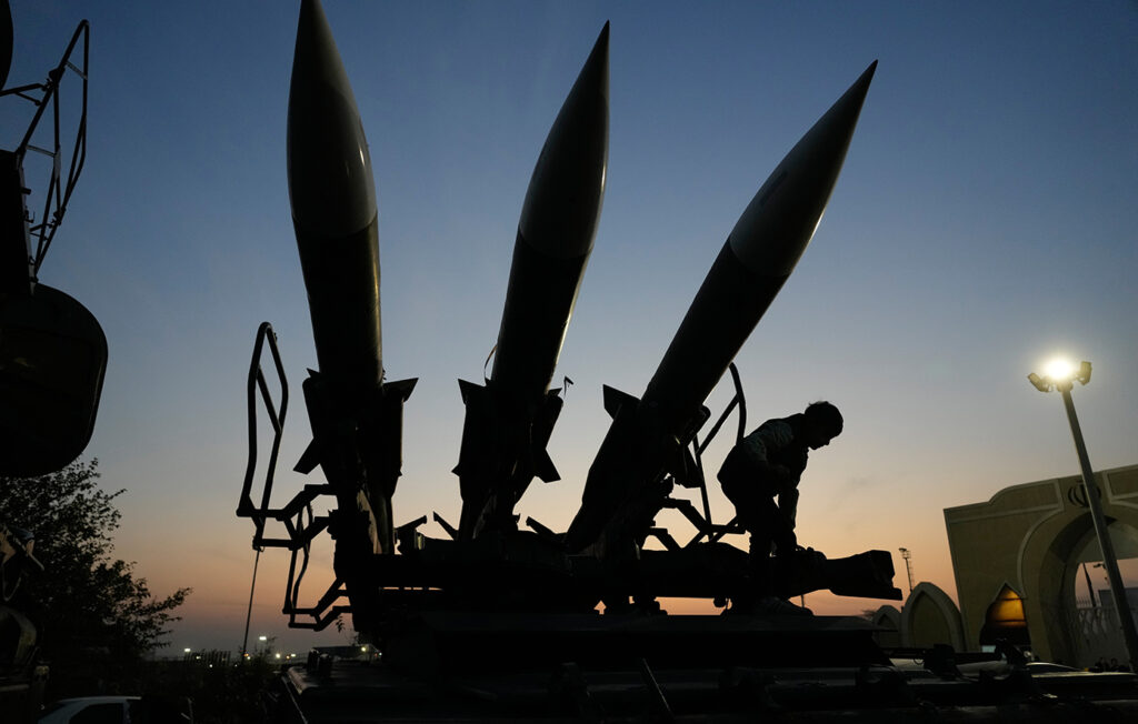 Πυραυλική επίθεση στο Τελ Αβίβ με πολλούς νεκρούς