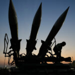 Πυραυλική επίθεση στο Τελ Αβίβ με πολλούς νεκρούς