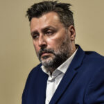 Δύσκολες ώρες για τον Γιάννη Καλλιάνο – Απέβαλε η σύζυγός του