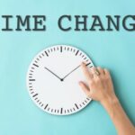 Αλλαγή ώρας 2026: Κερδίζουμε ή χάνουμε μια ώρα ύπνου την Κυριακή;